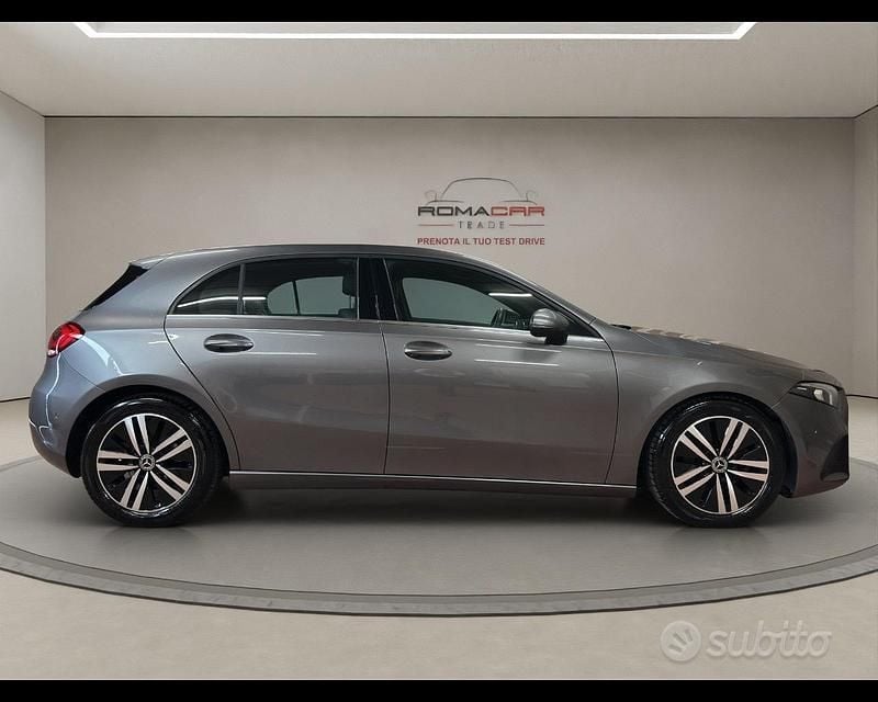Usata Mercedes A180 Business 116 CV (85 kW) 2019 Grigio met Berlina