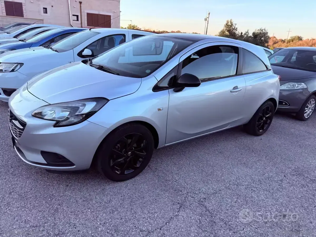 Usata Opel Corsa 90 CV (66 kW) 2016 Argento Utilitaria