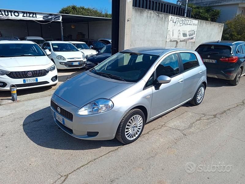 Usata Fiat Grande Punto 65 CV (47 kW) 2007 Grigio Utilitaria