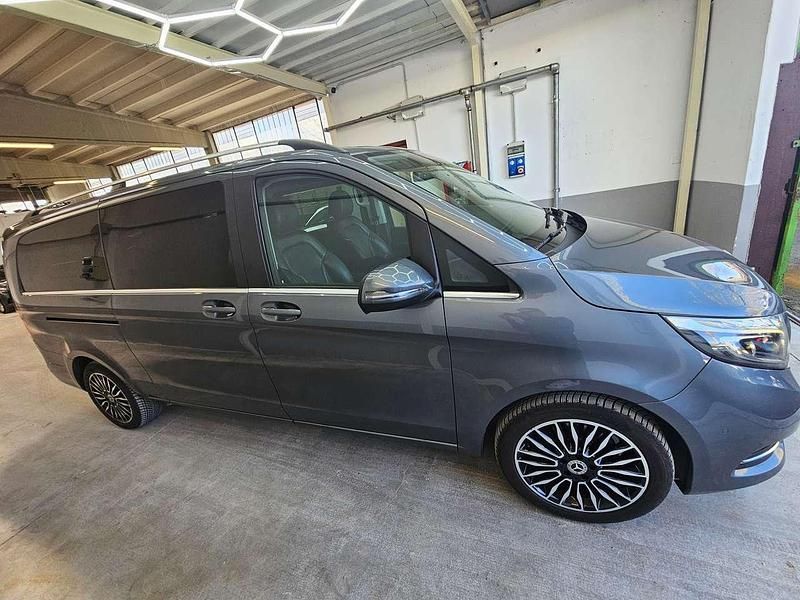 Usata Mercedes V250 Premium 190 CV (139 kW) 2019 Grigio Monovolume