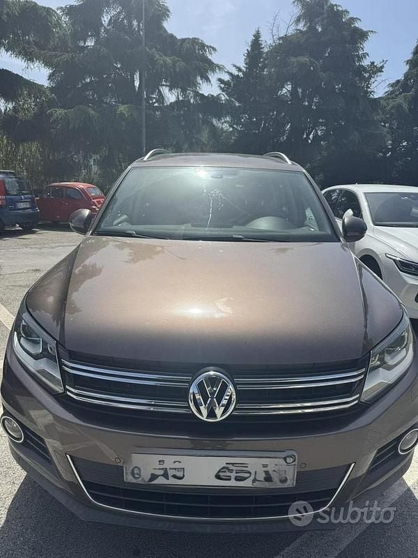 Usata VW Tiguan 140 CV (102 kW) 2012 Marrone SUV