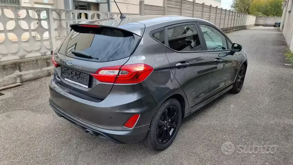 Gebraucht Ford Fiesta ST-Line 86 PS (63 kW) 2018 Grau Kleinwagen