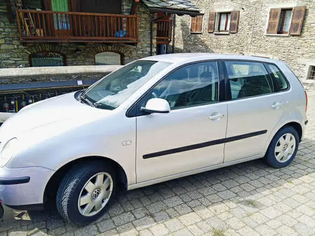 Usata VW Polo Comfortline 64 CV (47 kW) 2002 Utilitaria
