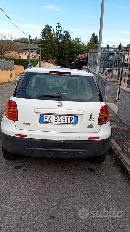 Usata Fiat Sedici 135 CV (99 kW) 2011 Bianco SUV