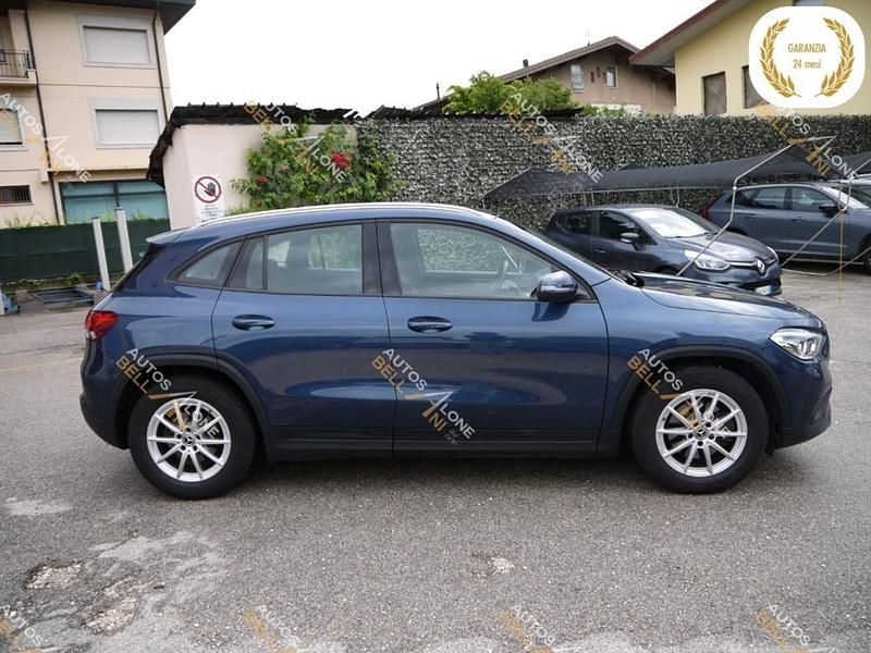 Usata Mercedes GLA200 Business 150 CV (110 kW) 2017 Blu SUV