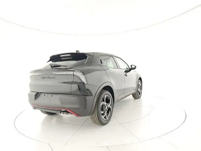 Nuova Alfa Romeo GT Junior Edizione Speciale 135 CV (99 kW) 2025 Nero SUV