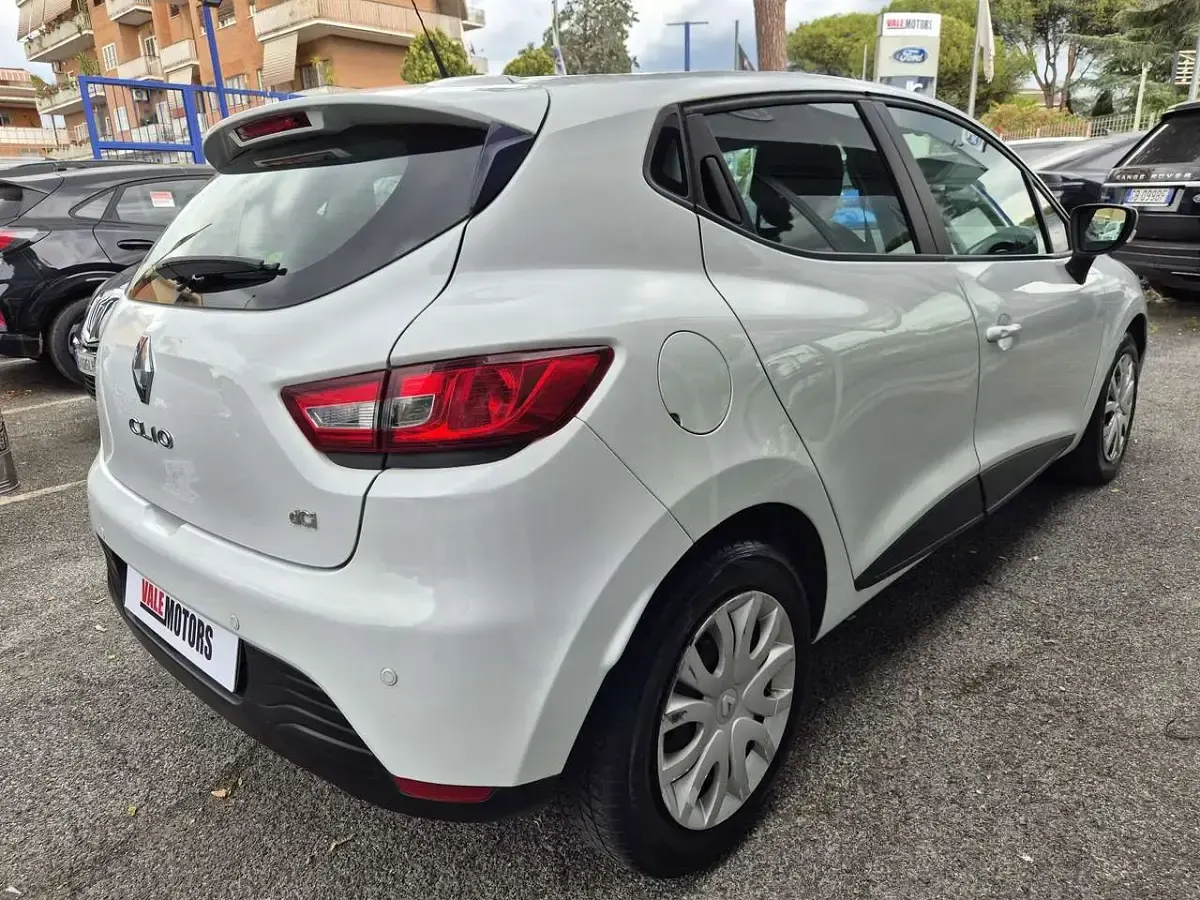 Usata Renault Clio IV 75 CV (55 kW) 2015 Bianco Utilitaria