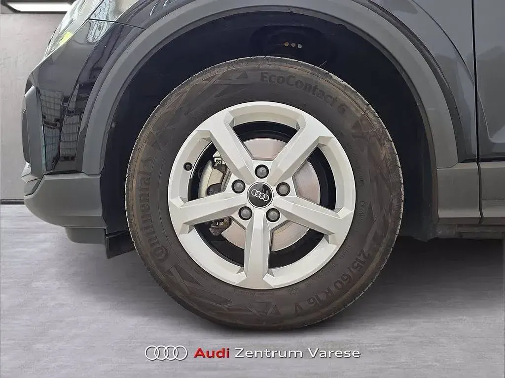 Usata Audi Q2 Business 116 CV (85 kW) 2024 Nero brillante SUV
