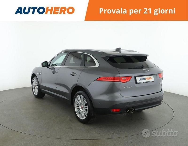 Usata Jaguar F-Pace Portfolio 180 CV (132 kW) 2018 Grigio SUV