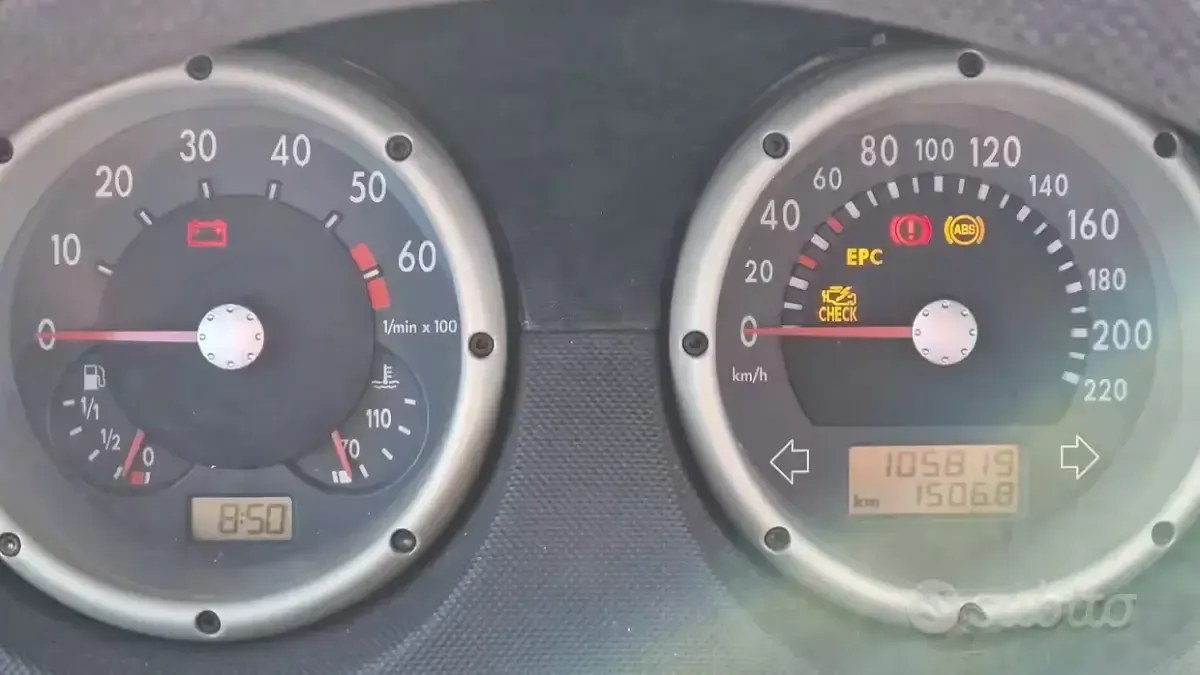 Usata VW Polo Comfortline 75 CV (55 kW) 2004 Grigio Utilitaria