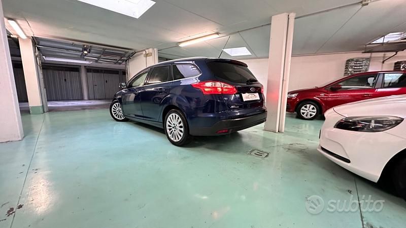 Usata Ford Focus 115 CV (84 kW) 2013 Nero Berlina
