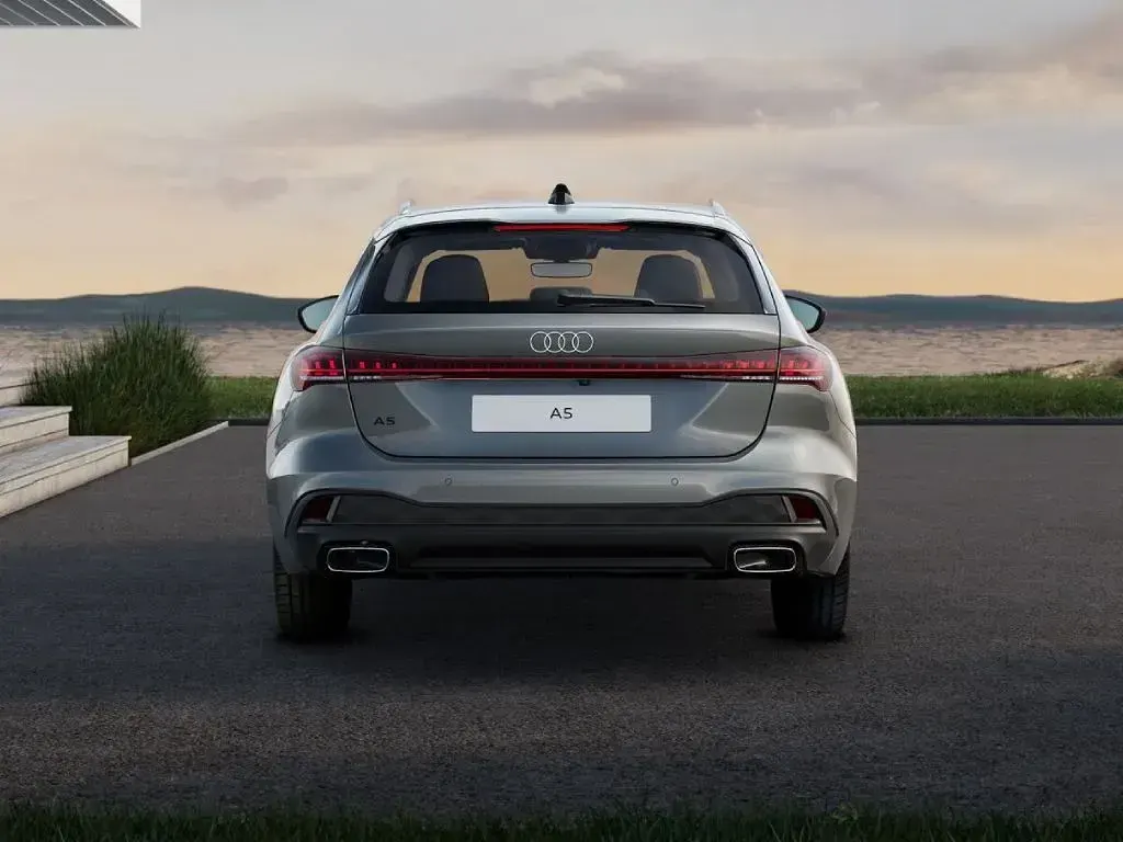 Nuova Audi A5 Business 150 CV (110 kW) 2026 Grigio chronos metallizzato Station wagon