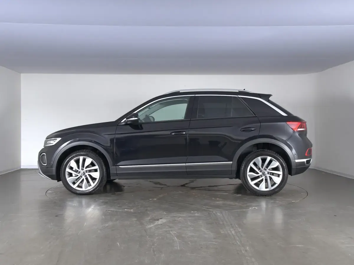 Usata VW T-Roc Style 150 CV (110 kW) 2023 Deep black perlato SUV