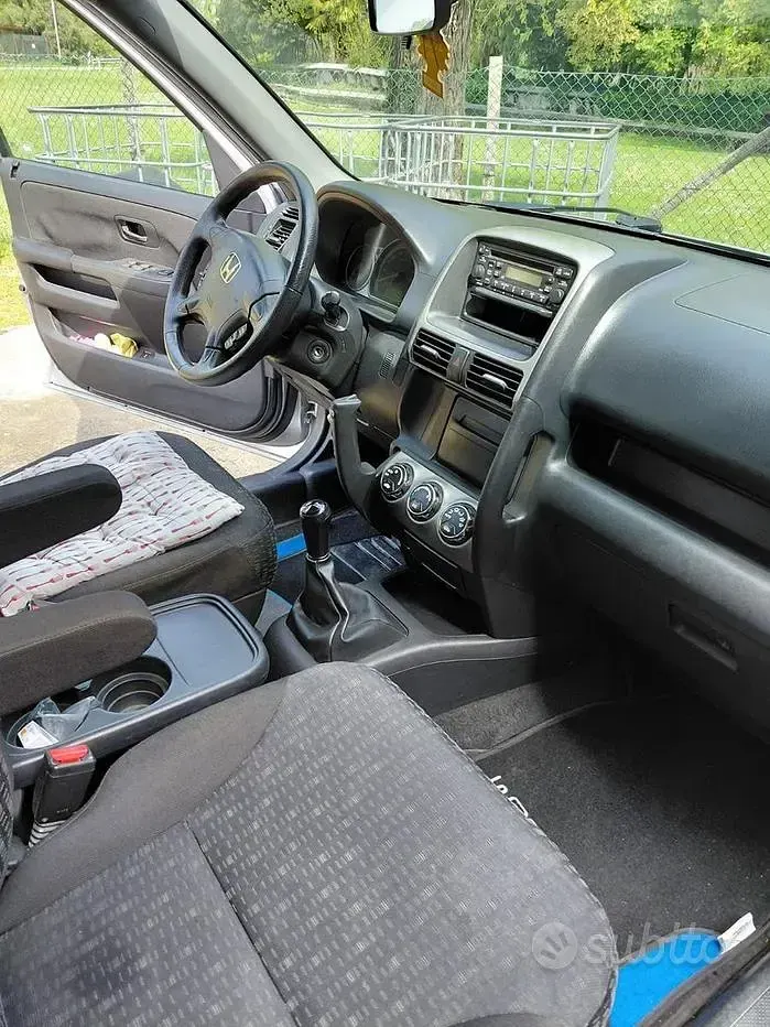 Usata Honda CR-V 140 CV (102 kW) 2005 Grigio SUV