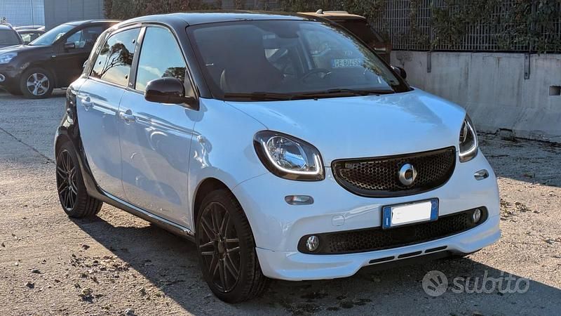 Usata Smart ForFour 90 CV (66 kW) 2017 Bianco Utilitaria