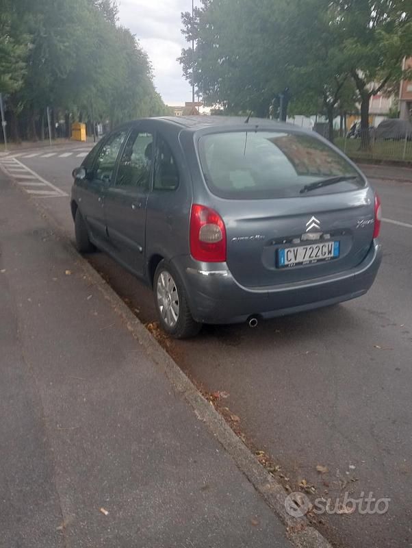 Usata Citroën Xsara 68 CV (50 kW) 2005 Grigio Monovolume