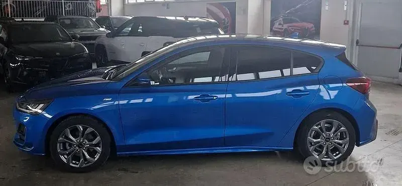 Usata Ford Focus ST-Line 125 CV (91 kW) 2023 Bluazzurro Berlina