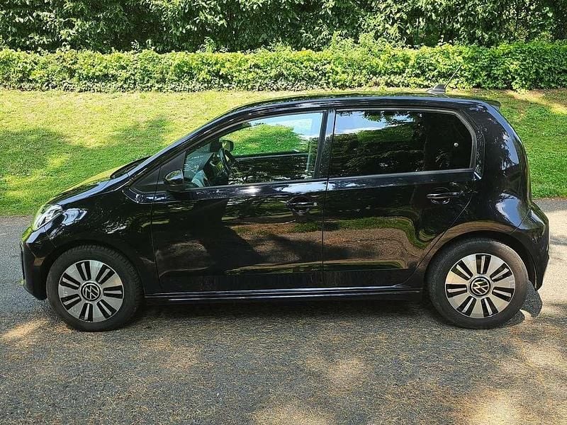 Usata VW e-up! 61 kW (83 CV) 2020 Nero Utilitaria
