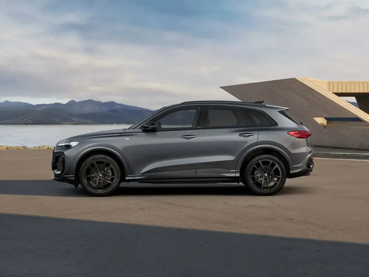 Nuova Audi Q5 S-Line 204 CV (150 kW) 2026 Grigio daytona perlato SUV