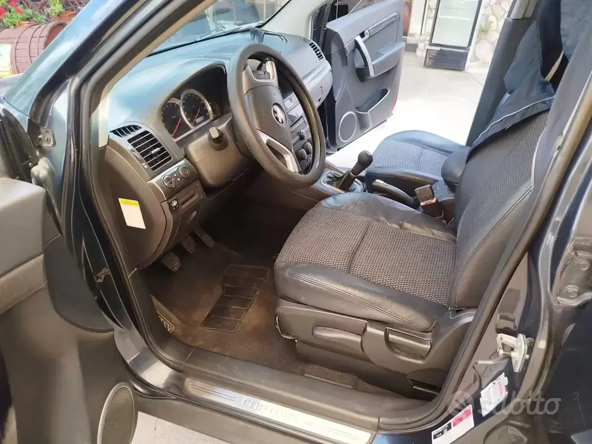 Usata Chevrolet Captiva 136 CV (100 kW) 2009 Marrone SUV