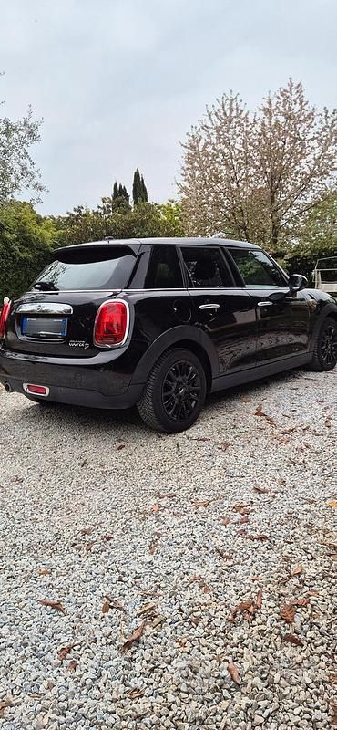 Usata Mini Cooper D Hype 116 CV (85 kW) 2018 Nero Utilitaria