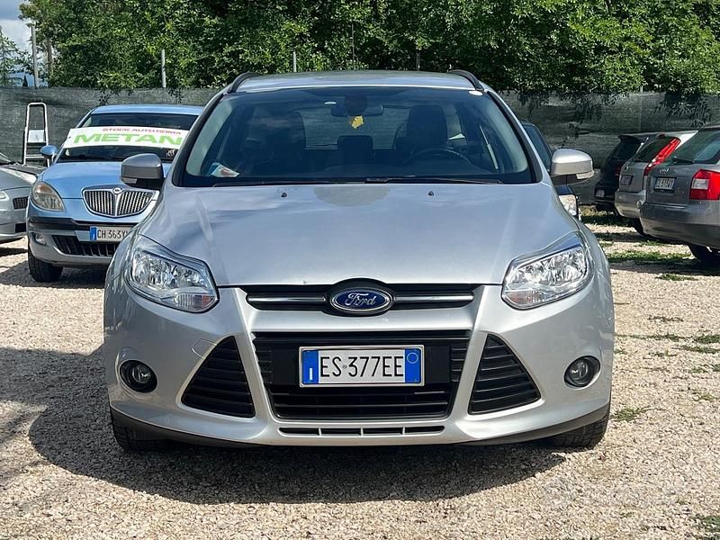 Brugt Ford Focus Titanium 116 HK (85 kW) 2013 Grå Stationcar