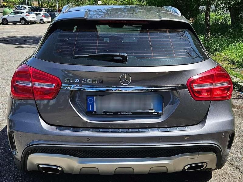 Usata Mercedes GLA200 Premium 136 CV (100 kW) 2016 Grigio SUV