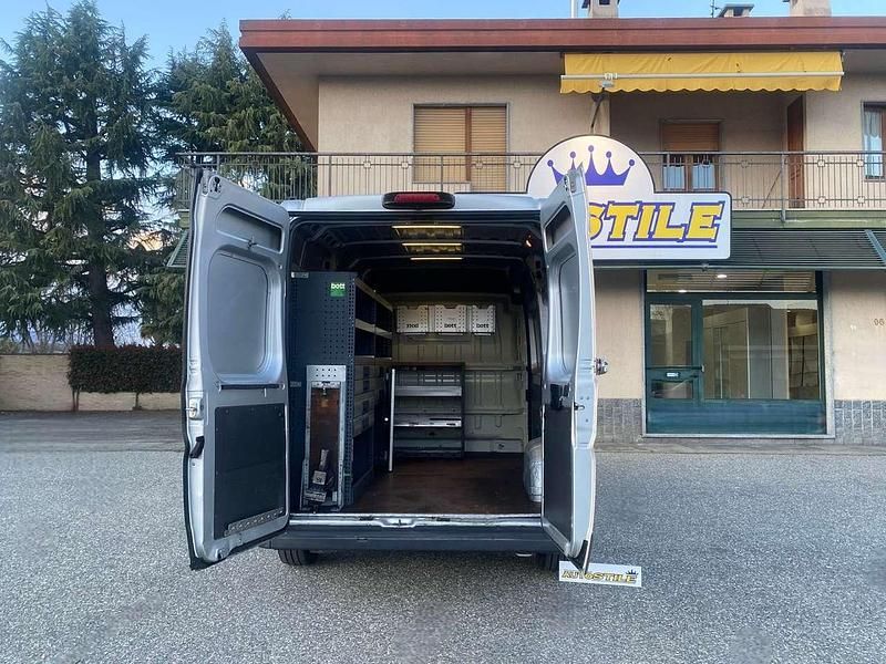 Usata Fiat Ducato 116 CV (85 kW) 2016 Argento Furgone
