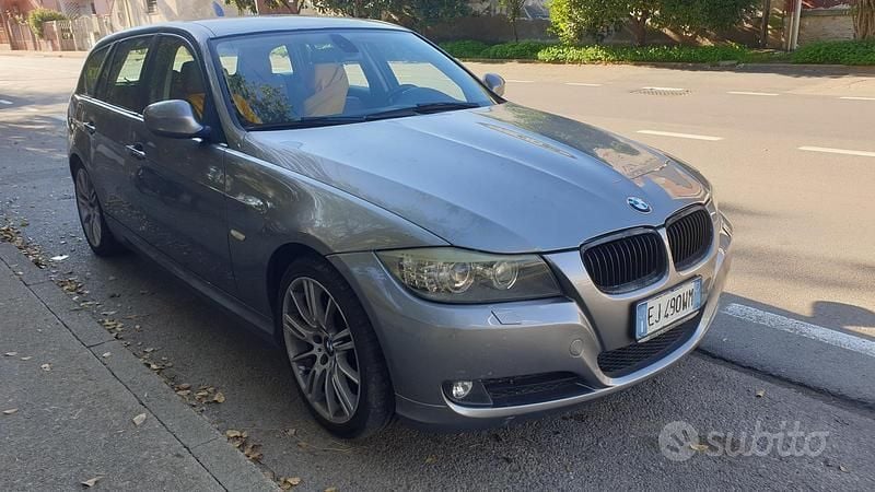 Usata BMW 318 143 CV (105 kW) 2012 Grigio Station wagon