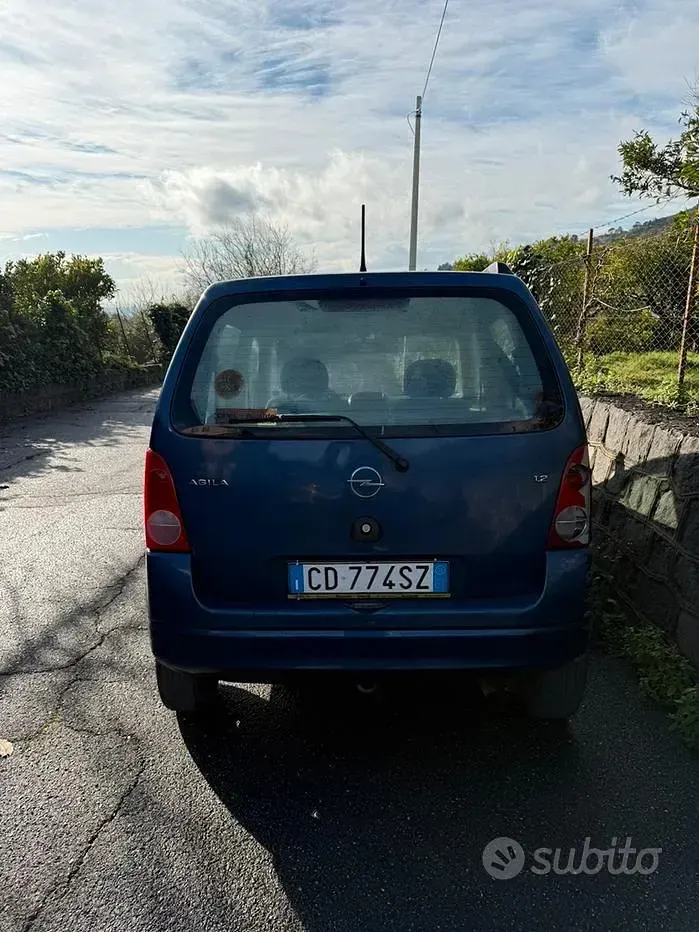 Usata Opel Agila 75 CV (55 kW) 2002 Blu Monovolume
