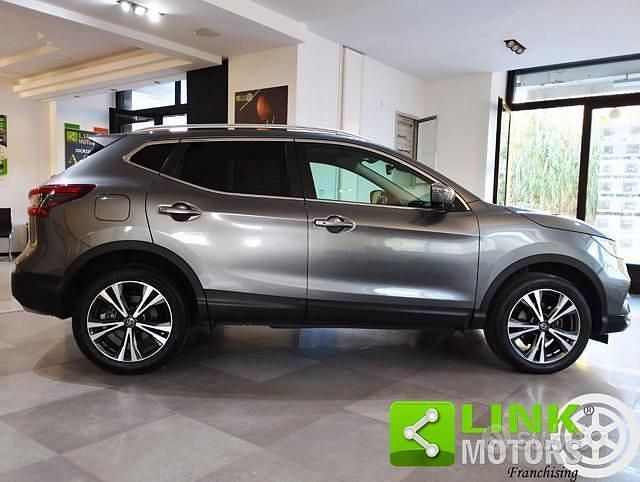 Usata Nissan Qashqai N-Connecta 131 CV (96 kW) 2018 Grigio SUV