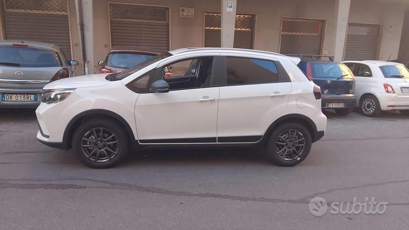 Usata EMC QUATTRO 103 CV (75 kW) 2025 Bianco SUV