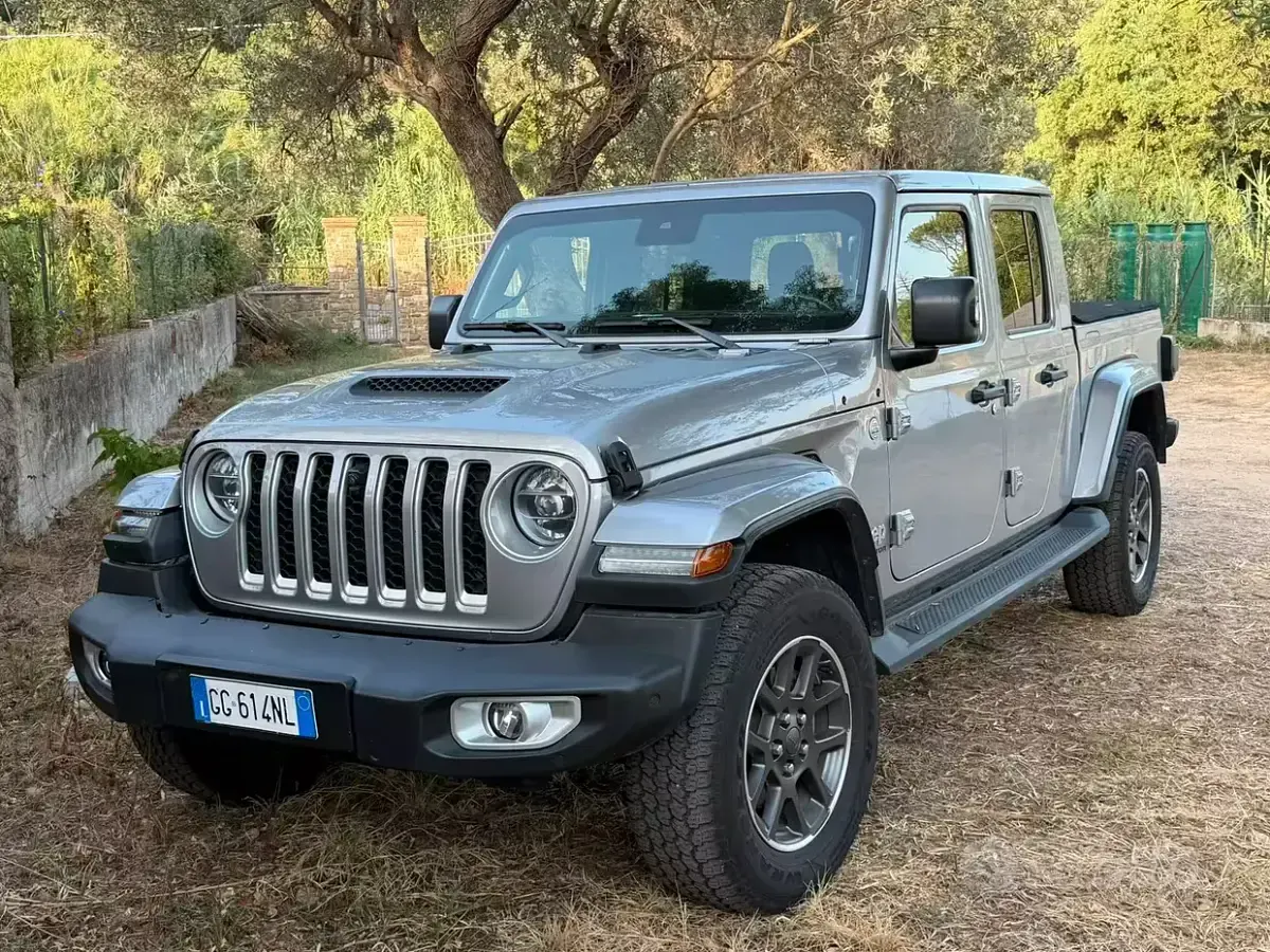 Usata Jeep Gladiator 264 CV (194 kW) 2021 Grigio Pick-up