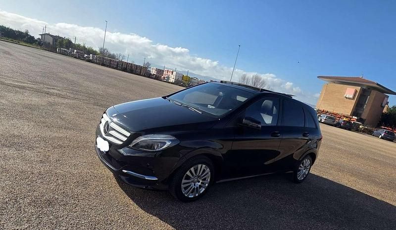 Begagnad Mercedes B200 Executive 156 HK (114 kW) 2015 Minibuss