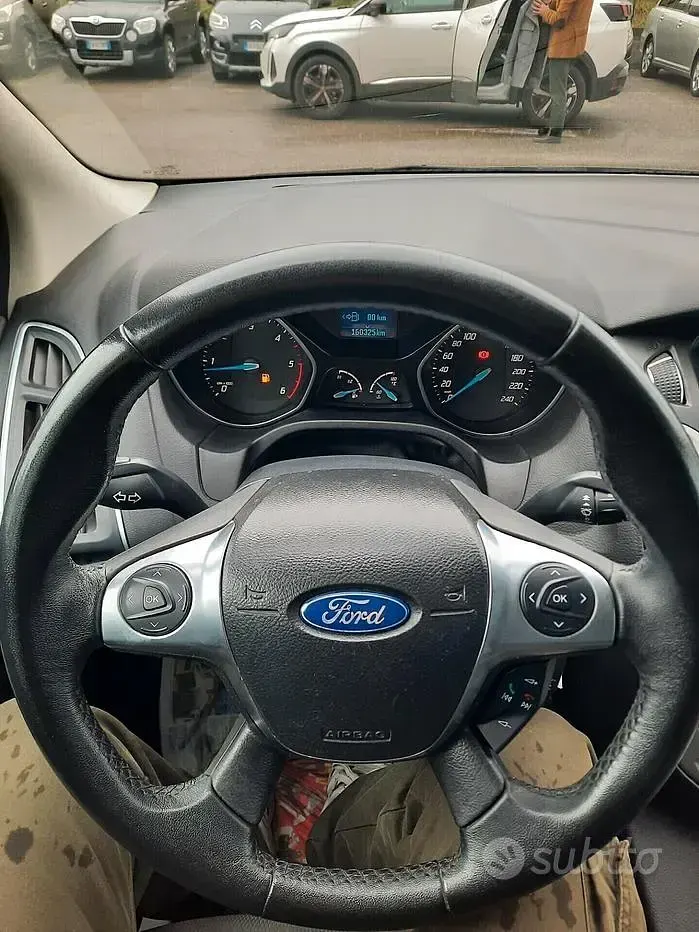 Usata Ford Focus 116 CV (85 kW) 2012 Grigio Station wagon