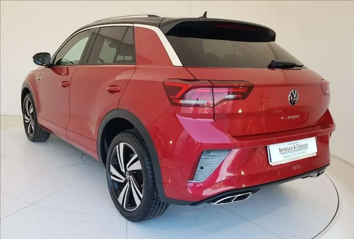 Usata VW T-Roc R-line 150 CV (110 kW) 2023 Rosso SUV