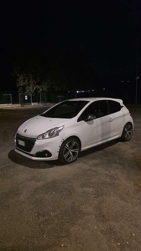 Usata Peugeot 208 GTi 208 CV (152 kW) 2016 Utilitaria