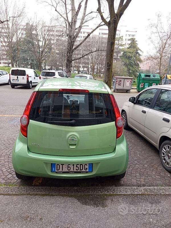 Usata Opel Agila 86 CV (63 kW) 2009 Utilitaria