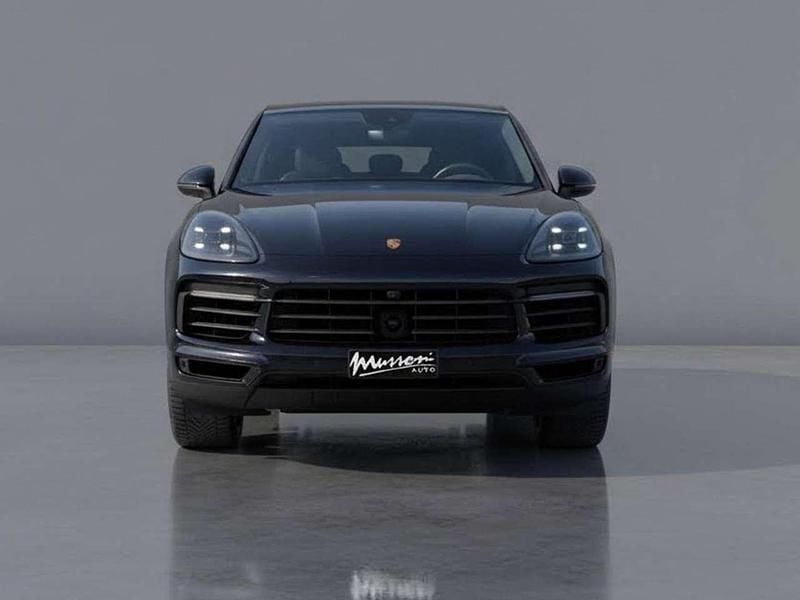 Usata Porsche Cayenne Coupe 340 CV (250 kW) 2022 Blu scuro met. Coupé