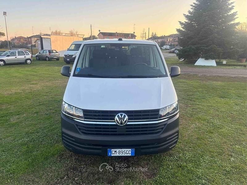 Usata VW Caravelle Trendline 110 CV (80 kW) 2023 Bianco Monovolume