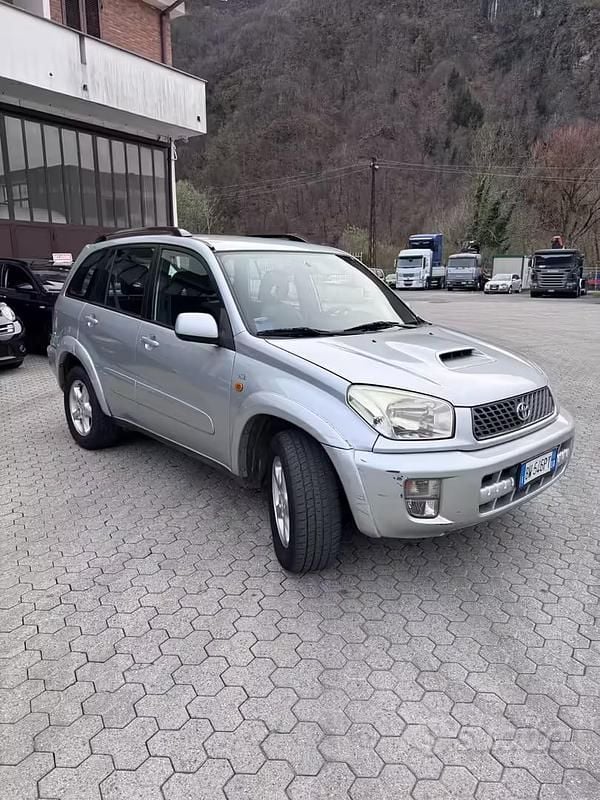 Usata Toyota RAV4 Sol 115 CV (84 kW) 2003 Grigio SUV