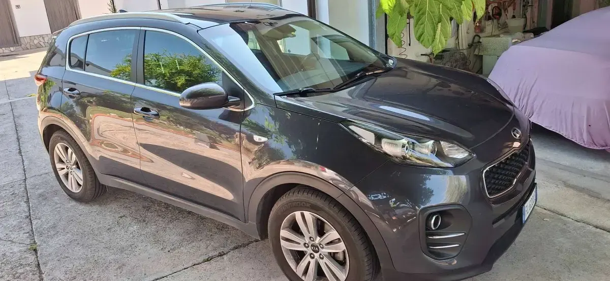 Usata Kia Sportage Style 141 CV (103 kW) 2018 Grigio SUV