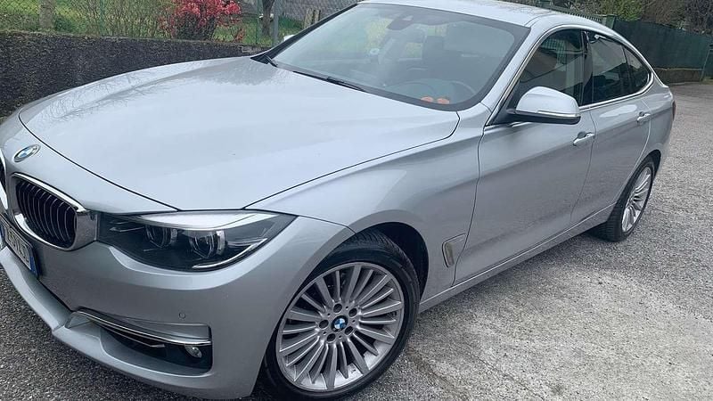 Usata BMW 318 Gran Turismo Luxury Line 150 CV (110 kW) 2019 Argento Berlina