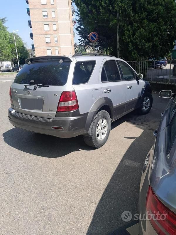 Usata Kia Sorento 140 CV (102 kW) 2005 Grigio SUV