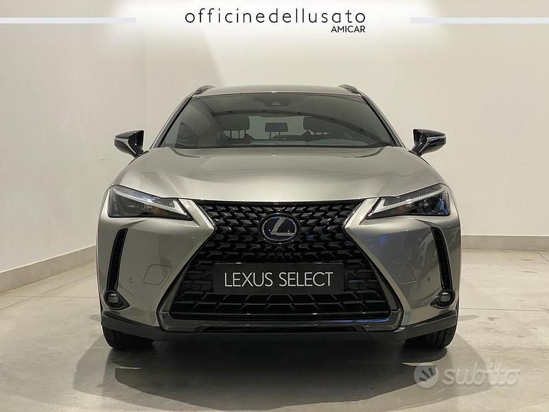 Usata Lexus UX 184 CV (135 kW) 2022 SUV