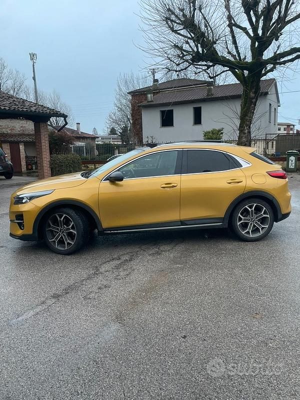 Usata Kia XCeed Plus 204 CV (150 kW) 2019 Oro SUV