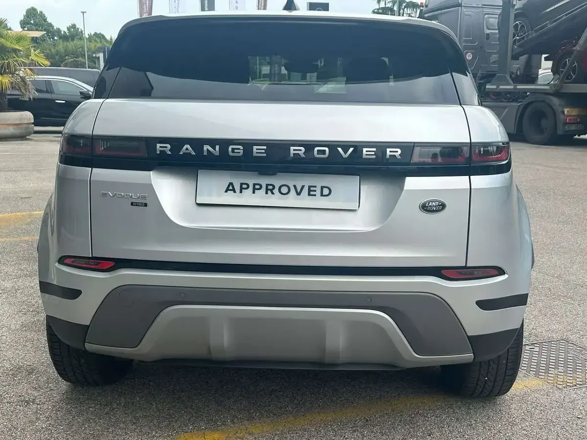 Usata Land Rover Range Rover evoque 150 CV (110 kW) 2019 Argento SUV