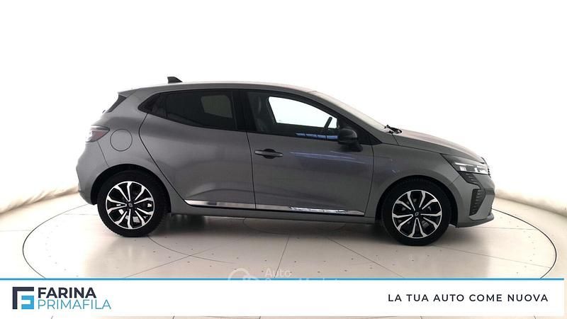 Usata Renault Clio V Techno 91 CV (66 kW) 2025 Gray Berlina