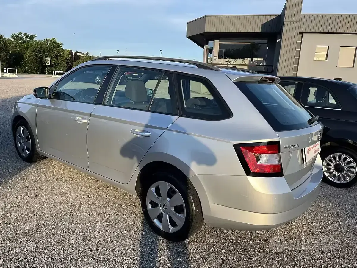Usata Skoda Fabia 75 CV (55 kW) 2018 Grigio Station wagon