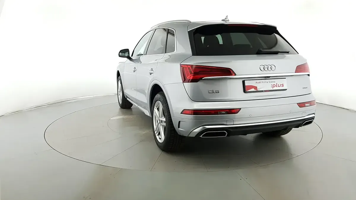 Usata Audi Q5 S-Line 204 CV (150 kW) 2023 Argento fioretto metallizzato SUV